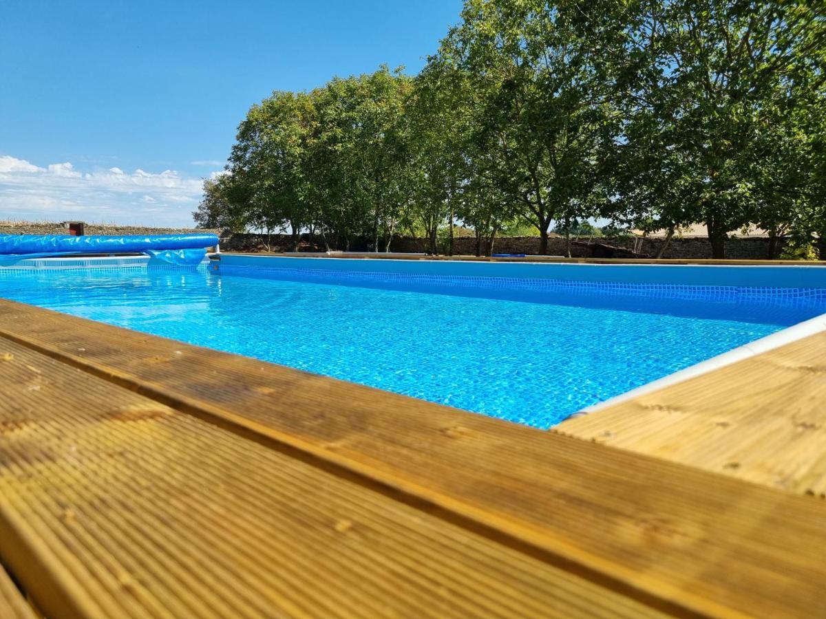 Le Verger Des Noyer Relaxing Getaway With Private Pool Mairé-l'Eveseault Eksteriør billede